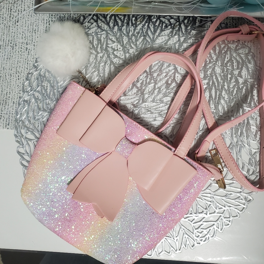 🥳 3/$16 NWT Multicouloured purse